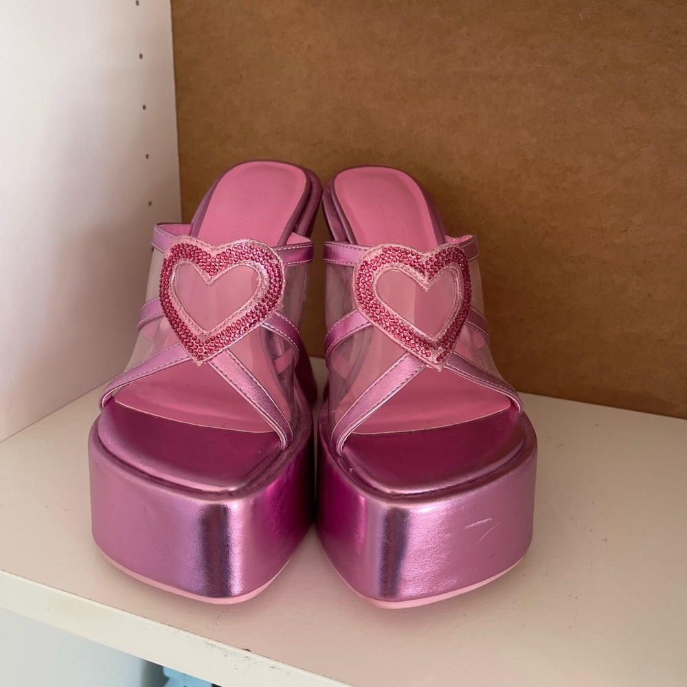 sugar thrillz heart metallic wedges pink size 7